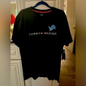 NWT NFL + Tommy Hilfiger Collab T-Shirt